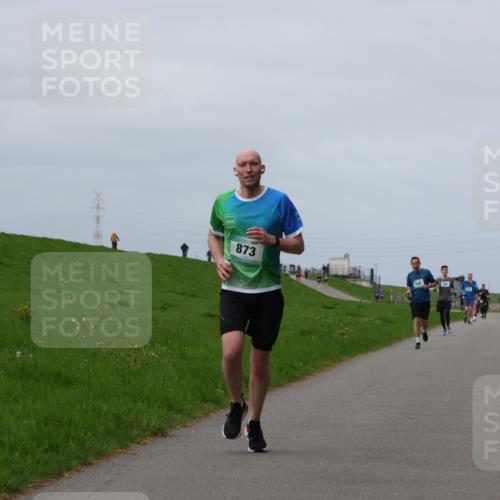 04.05.2025 - 8. Wedeler Halbmarathon Yannick Fuchs http://msf.ph/oto/7832061 04.05.2025 11:41:00 Laufen 873, 754 meine-sportfotos.de