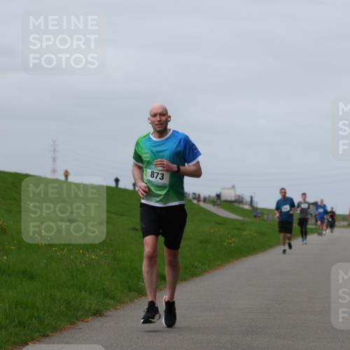 04.05.2025 - 8. Wedeler Halbmarathon Yannick Fuchs http://msf.ph/oto/7832064 04.05.2025 11:41:00 Laufen 873 meine-sportfotos.de