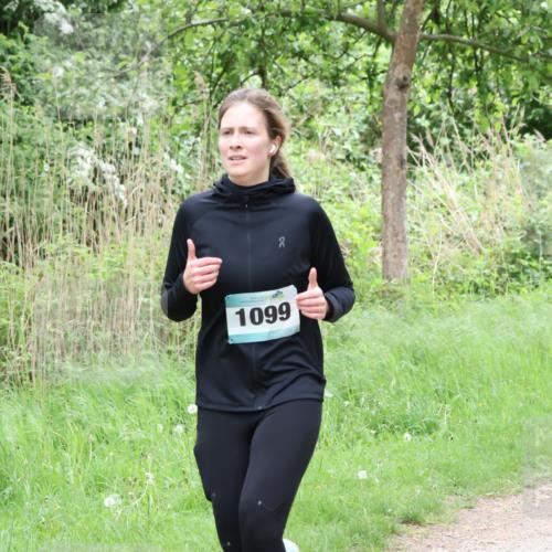 04.05.2025 - 8. Wedeler Halbmarathon Lena Gebhardt http://msf.ph/oto/7832072 04.05.2025 11:19:14 Laufen 1099 meine-sportfotos.de