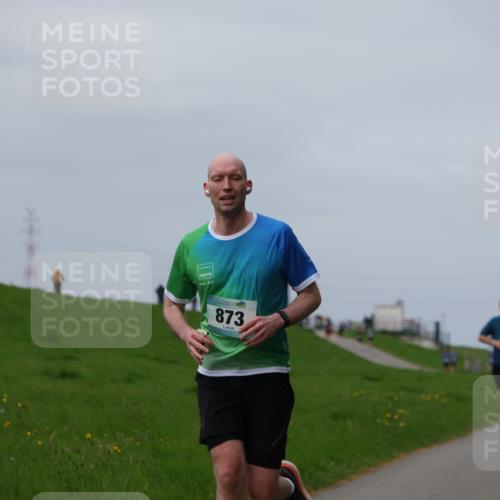 04.05.2025 - 8. Wedeler Halbmarathon Yannick Fuchs http://msf.ph/oto/7832073 04.05.2025 11:41:01 Laufen 873 meine-sportfotos.de