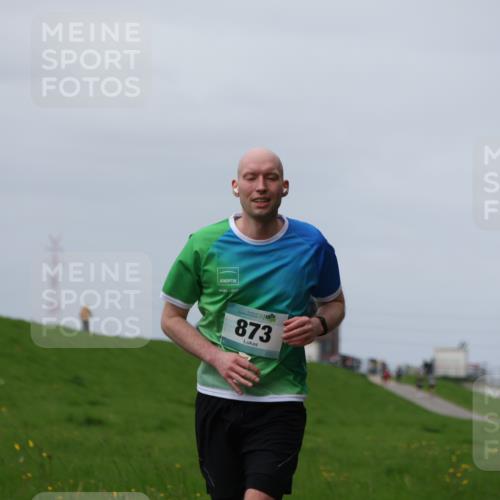 04.05.2025 - 8. Wedeler Halbmarathon Yannick Fuchs http://msf.ph/oto/7832084 04.05.2025 11:41:01 Laufen 873 meine-sportfotos.de