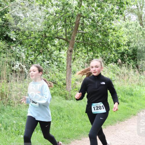 04.05.2025 - 8. Wedeler Halbmarathon Lena Gebhardt http://msf.ph/oto/7832089 04.05.2025 11:19:19 Laufen 1201 meine-sportfotos.de
