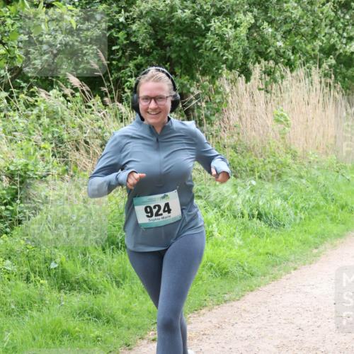04.05.2025 - 8. Wedeler Halbmarathon Lena Gebhardt http://msf.ph/oto/7832128 04.05.2025 11:19:22 Laufen 924 meine-sportfotos.de