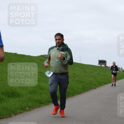 04.05.2025 - 8. Wedeler Halbmarathon Yannick Fuchs http://msf.ph/oto/7832168 04.05.2025 11:20:53 Laufen 446 meine-sportfotos.de