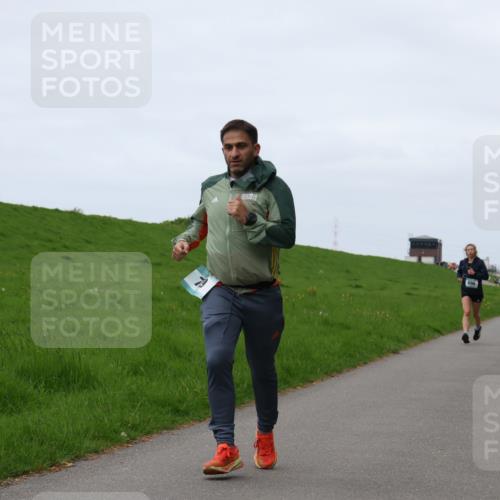 04.05.2025 - 8. Wedeler Halbmarathon Yannick Fuchs http://msf.ph/oto/7832171 04.05.2025 11:20:53 Laufen 91, 20 meine-sportfotos.de