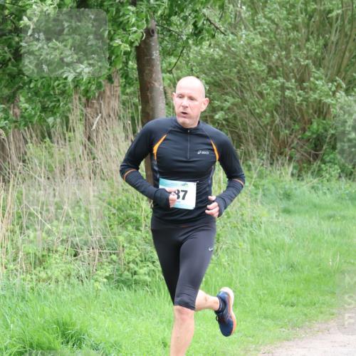 04.05.2025 - 8. Wedeler Halbmarathon Lena Gebhardt http://msf.ph/oto/7832183 04.05.2025 11:19:33 Laufen 87 meine-sportfotos.de