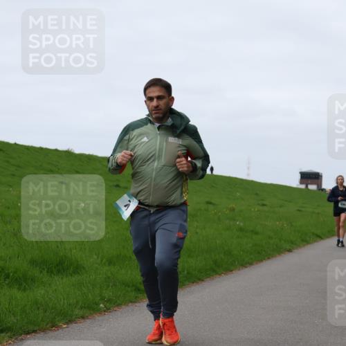 04.05.2025 - 8. Wedeler Halbmarathon Yannick Fuchs http://msf.ph/oto/7832187 04.05.2025 11:20:53 Laufen  meine-sportfotos.de