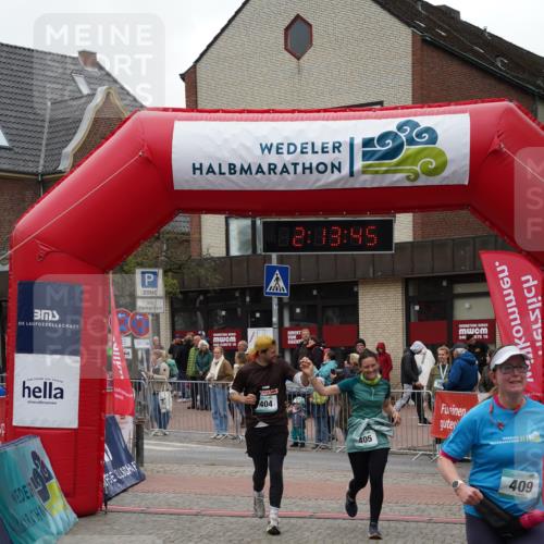 04.05.2025 - 8. Wedeler Halbmarathon Felixshl http://msf.ph/oto/7832214 04.05.2025 12:13:42 Ziel 404, 405, 409 meine-sportfotos.de