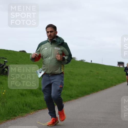 04.05.2025 - 8. Wedeler Halbmarathon Yannick Fuchs http://msf.ph/oto/7832216 04.05.2025 11:20:54 Laufen  meine-sportfotos.de