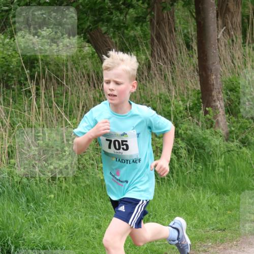 04.05.2025 - 8. Wedeler Halbmarathon Lena Gebhardt http://msf.ph/oto/7832219 04.05.2025 11:19:37 Laufen 56, 705 meine-sportfotos.de