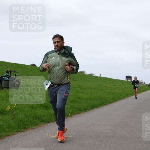04.05.2025 - 8. Wedeler Halbmarathon Yannick Fuchs http://msf.ph/oto/7832221 04.05.2025 11:20:54 Laufen  meine-sportfotos.de