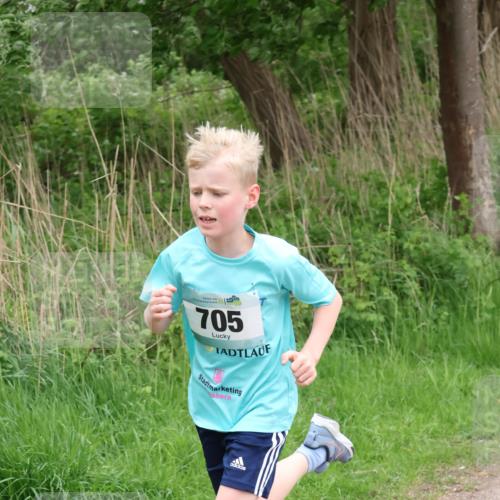04.05.2025 - 8. Wedeler Halbmarathon Lena Gebhardt http://msf.ph/oto/7832224 04.05.2025 11:19:37 Laufen 705 meine-sportfotos.de