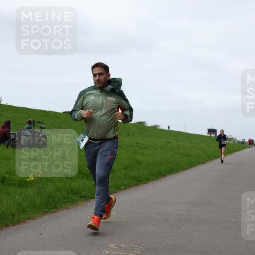 04.05.2025 - 8. Wedeler Halbmarathon Yannick Fuchs http://msf.ph/oto/7832225 04.05.2025 11:20:54 Laufen  meine-sportfotos.de