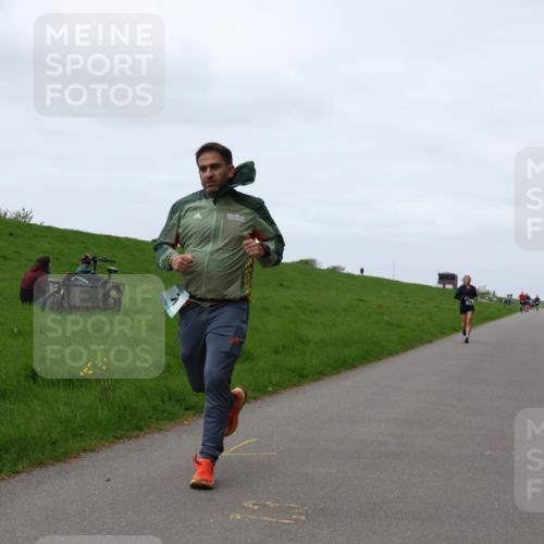 04.05.2025 - 8. Wedeler Halbmarathon Yannick Fuchs http://msf.ph/oto/7832226 04.05.2025 11:20:54 Laufen  meine-sportfotos.de
