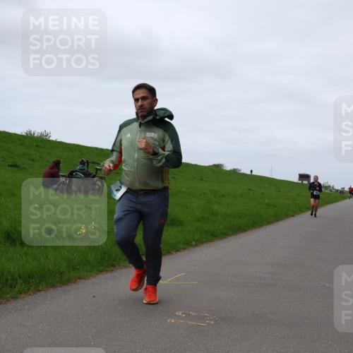 04.05.2025 - 8. Wedeler Halbmarathon Yannick Fuchs http://msf.ph/oto/7832232 04.05.2025 11:20:54 Laufen  meine-sportfotos.de
