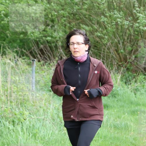 04.05.2025 - 8. Wedeler Halbmarathon Lena Gebhardt http://msf.ph/oto/7832235 04.05.2025 11:19:39 Laufen  meine-sportfotos.de