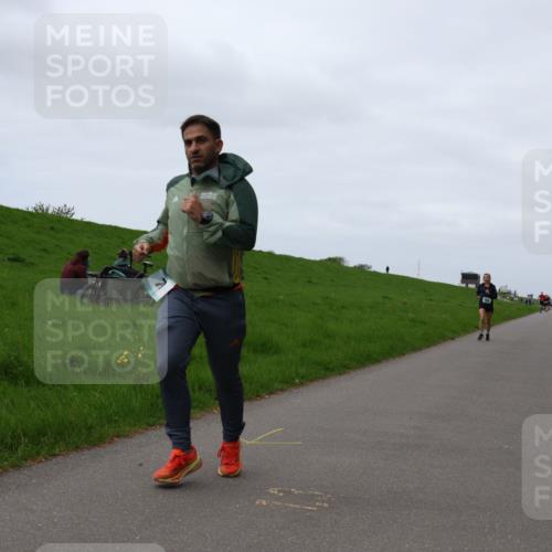 04.05.2025 - 8. Wedeler Halbmarathon Yannick Fuchs http://msf.ph/oto/7832237 04.05.2025 11:20:54 Laufen  meine-sportfotos.de