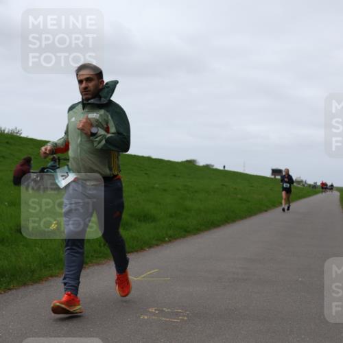 04.05.2025 - 8. Wedeler Halbmarathon Yannick Fuchs http://msf.ph/oto/7832242 04.05.2025 11:20:54 Laufen  meine-sportfotos.de