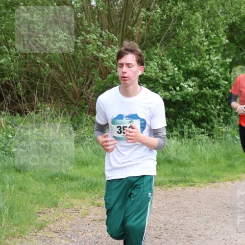 04.05.2025 - 8. Wedeler Halbmarathon Lena Gebhardt http://msf.ph/oto/7832246 04.05.2025 11:19:43 Laufen 353 meine-sportfotos.de