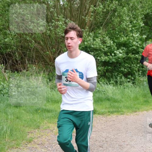 04.05.2025 - 8. Wedeler Halbmarathon Lena Gebhardt http://msf.ph/oto/7832251 04.05.2025 11:19:43 Laufen 33 meine-sportfotos.de