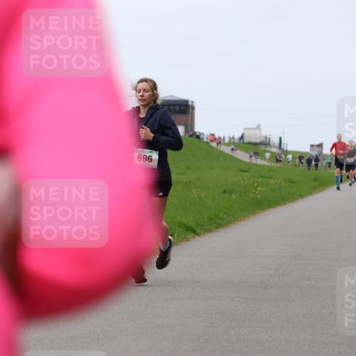 04.05.2025 - 8. Wedeler Halbmarathon Yannick Fuchs http://msf.ph/oto/7832254 04.05.2025 11:20:56 Laufen 696 meine-sportfotos.de