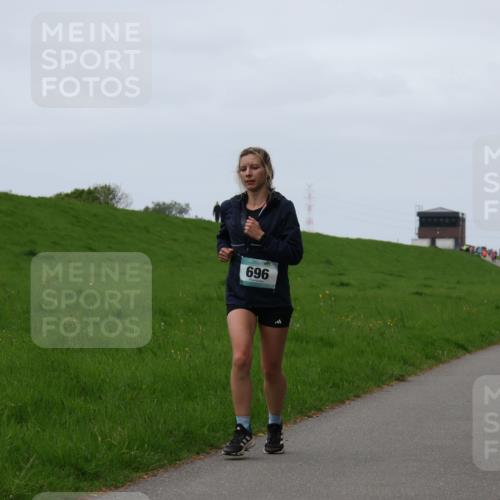 04.05.2025 - 8. Wedeler Halbmarathon Yannick Fuchs http://msf.ph/oto/7832276 04.05.2025 11:20:57 Laufen 696 meine-sportfotos.de