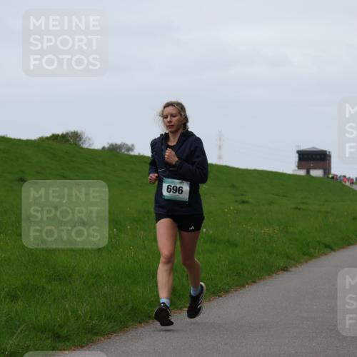 04.05.2025 - 8. Wedeler Halbmarathon Yannick Fuchs http://msf.ph/oto/7832280 04.05.2025 11:20:57 Laufen 696 meine-sportfotos.de