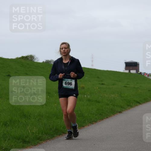 04.05.2025 - 8. Wedeler Halbmarathon Yannick Fuchs http://msf.ph/oto/7832289 04.05.2025 11:20:58 Laufen 696 meine-sportfotos.de