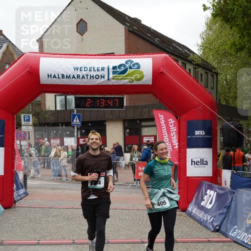 04.05.2025 - 8. Wedeler Halbmarathon Felixshl http://msf.ph/oto/7832290 04.05.2025 12:13:45 Ziel 404, 405, 409 meine-sportfotos.de