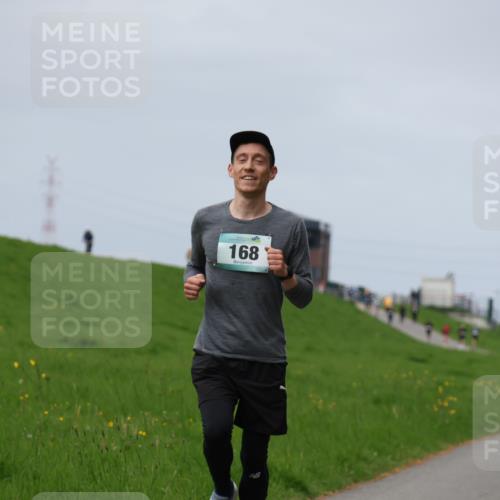 04.05.2025 - 8. Wedeler Halbmarathon Yannick Fuchs http://msf.ph/oto/7832294 04.05.2025 11:41:16 Laufen 168 meine-sportfotos.de