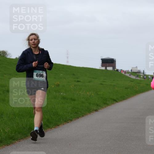 04.05.2025 - 8. Wedeler Halbmarathon Yannick Fuchs http://msf.ph/oto/7832296 04.05.2025 11:20:58 Laufen 696 meine-sportfotos.de