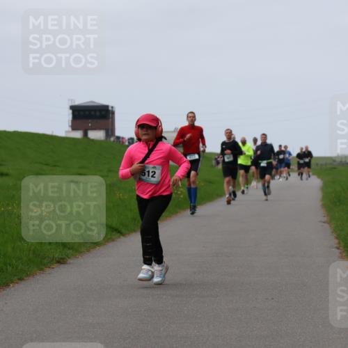 04.05.2025 - 8. Wedeler Halbmarathon Yannick Fuchs http://msf.ph/oto/7832314 04.05.2025 11:21:06 Laufen 512 meine-sportfotos.de