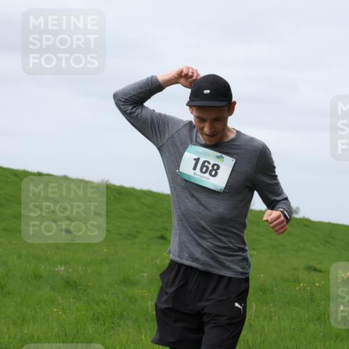 04.05.2025 - 8. Wedeler Halbmarathon Yannick Fuchs http://msf.ph/oto/7832331 04.05.2025 11:41:19 Laufen 168 meine-sportfotos.de