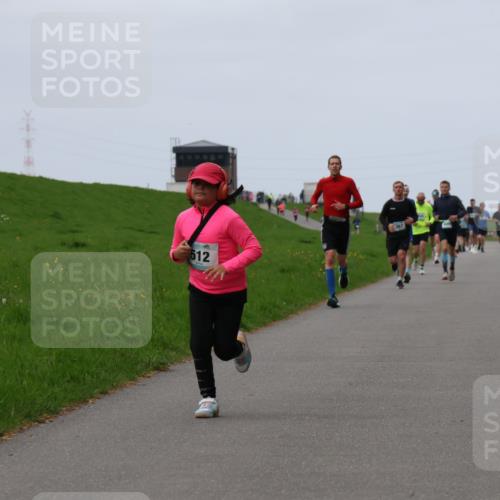 04.05.2025 - 8. Wedeler Halbmarathon Yannick Fuchs http://msf.ph/oto/7832337 04.05.2025 11:21:06 Laufen 512 meine-sportfotos.de