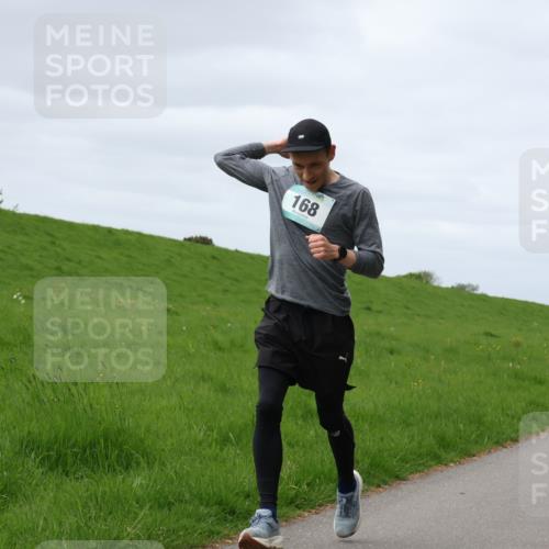 04.05.2025 - 8. Wedeler Halbmarathon Yannick Fuchs http://msf.ph/oto/7832349 04.05.2025 11:41:19 Laufen 168 meine-sportfotos.de