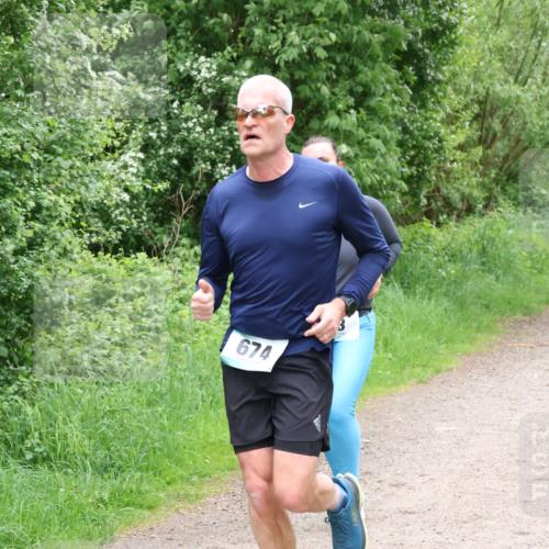 04.05.2025 - 8. Wedeler Halbmarathon Lena Gebhardt http://msf.ph/oto/7832353 04.05.2025 11:19:54 Laufen 674 meine-sportfotos.de
