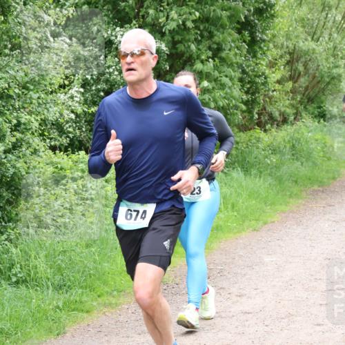 04.05.2025 - 8. Wedeler Halbmarathon Lena Gebhardt http://msf.ph/oto/7832359 04.05.2025 11:19:54 Laufen 674, 23 meine-sportfotos.de