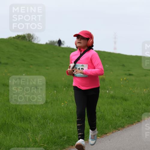 04.05.2025 - 8. Wedeler Halbmarathon Yannick Fuchs http://msf.ph/oto/7832371 04.05.2025 11:21:08 Laufen 417, 5 meine-sportfotos.de