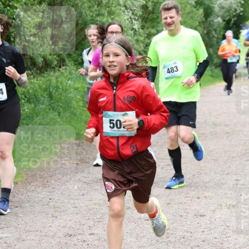 04.05.2025 - 8. Wedeler Halbmarathon Lena Gebhardt http://msf.ph/oto/7832375 04.05.2025 11:19:57 Laufen 4, 147, 483, 50 meine-sportfotos.de
