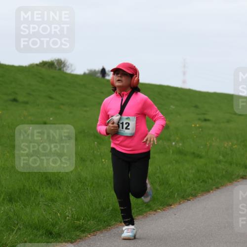 04.05.2025 - 8. Wedeler Halbmarathon Yannick Fuchs http://msf.ph/oto/7832376 04.05.2025 11:21:08 Laufen 12, 555 meine-sportfotos.de