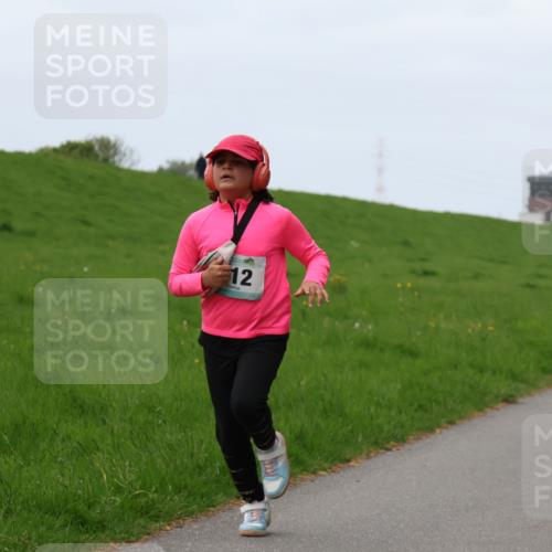 04.05.2025 - 8. Wedeler Halbmarathon Yannick Fuchs http://msf.ph/oto/7832381 04.05.2025 11:21:08 Laufen 12 meine-sportfotos.de