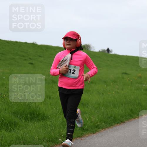 04.05.2025 - 8. Wedeler Halbmarathon Yannick Fuchs http://msf.ph/oto/7832403 04.05.2025 11:21:09 Laufen 12, 2 meine-sportfotos.de