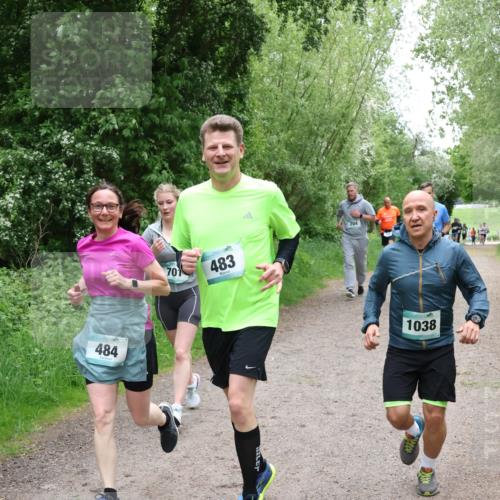 04.05.2025 - 8. Wedeler Halbmarathon Lena Gebhardt http://msf.ph/oto/7832404 04.05.2025 11:19:58 Laufen 484, 701, 483, 704, 1038 meine-sportfotos.de