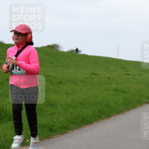 04.05.2025 - 8. Wedeler Halbmarathon Yannick Fuchs http://msf.ph/oto/7832412 04.05.2025 11:21:09 Laufen 612 meine-sportfotos.de