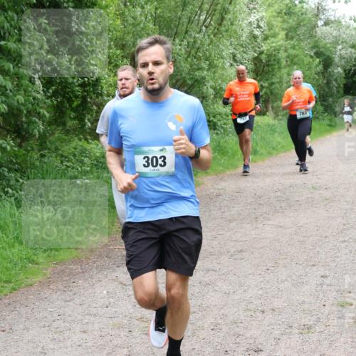 04.05.2025 - 8. Wedeler Halbmarathon Lena Gebhardt http://msf.ph/oto/7832416 04.05.2025 11:20:00 Laufen 303, 784, 783 meine-sportfotos.de