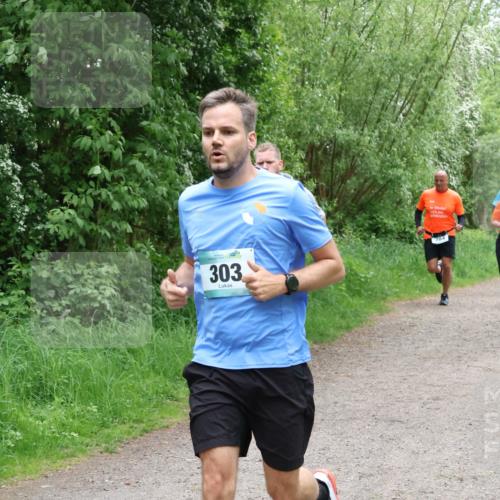 04.05.2025 - 8. Wedeler Halbmarathon Lena Gebhardt http://msf.ph/oto/7832431 04.05.2025 11:20:00 Laufen 303, 784 meine-sportfotos.de