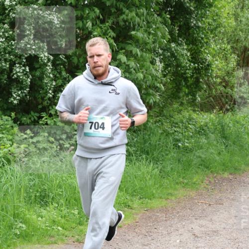 04.05.2025 - 8. Wedeler Halbmarathon Lena Gebhardt http://msf.ph/oto/7832440 04.05.2025 11:20:01 Laufen 704 meine-sportfotos.de