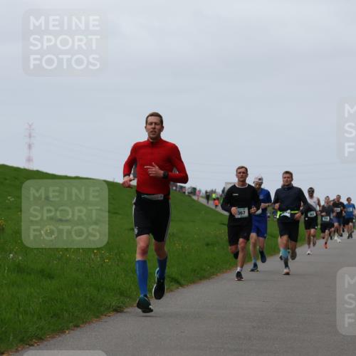 04.05.2025 - 8. Wedeler Halbmarathon Yannick Fuchs http://msf.ph/oto/7832447 04.05.2025 11:21:11 Laufen 367 meine-sportfotos.de