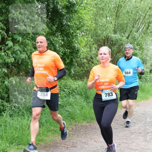 04.05.2025 - 8. Wedeler Halbmarathon Lena Gebhardt http://msf.ph/oto/7832468 04.05.2025 11:20:03 Laufen 784, 783, 564 meine-sportfotos.de
