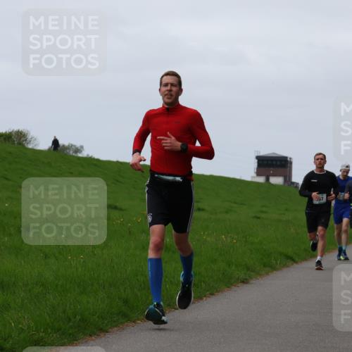 04.05.2025 - 8. Wedeler Halbmarathon Yannick Fuchs http://msf.ph/oto/7832478 04.05.2025 11:21:14 Laufen 67 meine-sportfotos.de